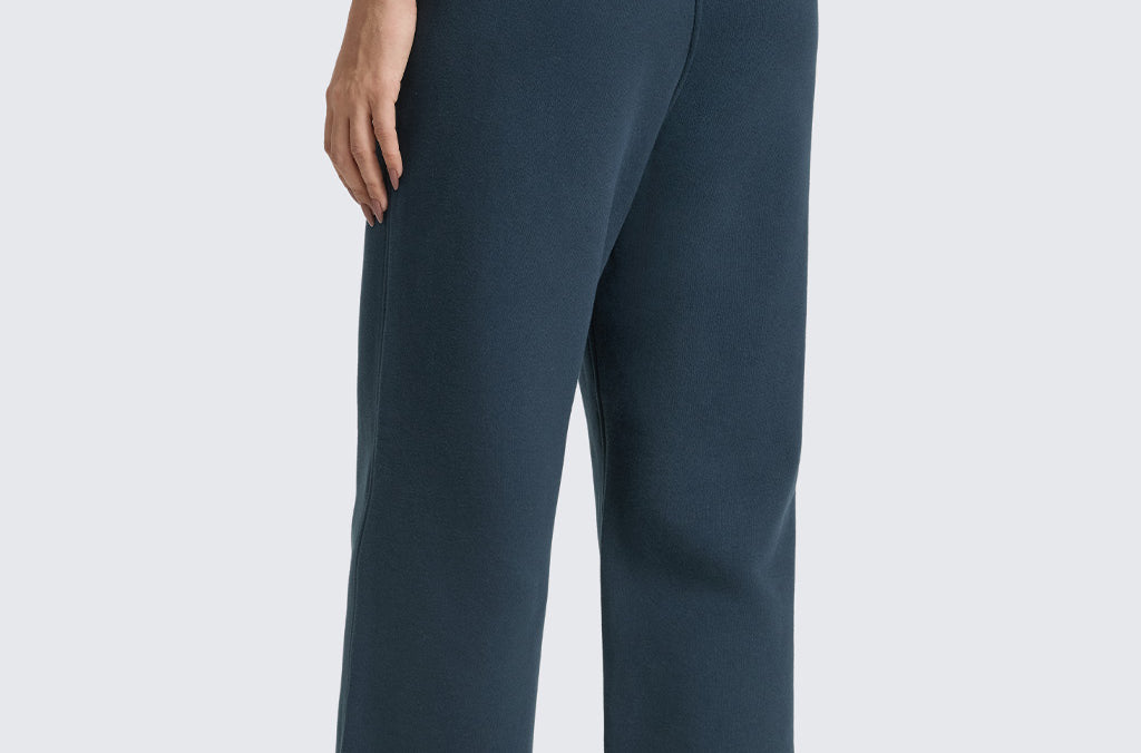 CRZ YOGA Women's Cotton Fleece Lined Sweatpants 30" Milky White