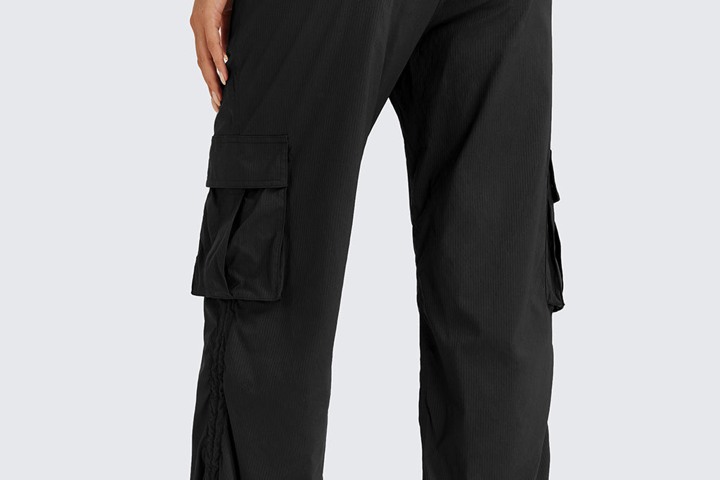Woman's Lightweight Cargo Pants Black