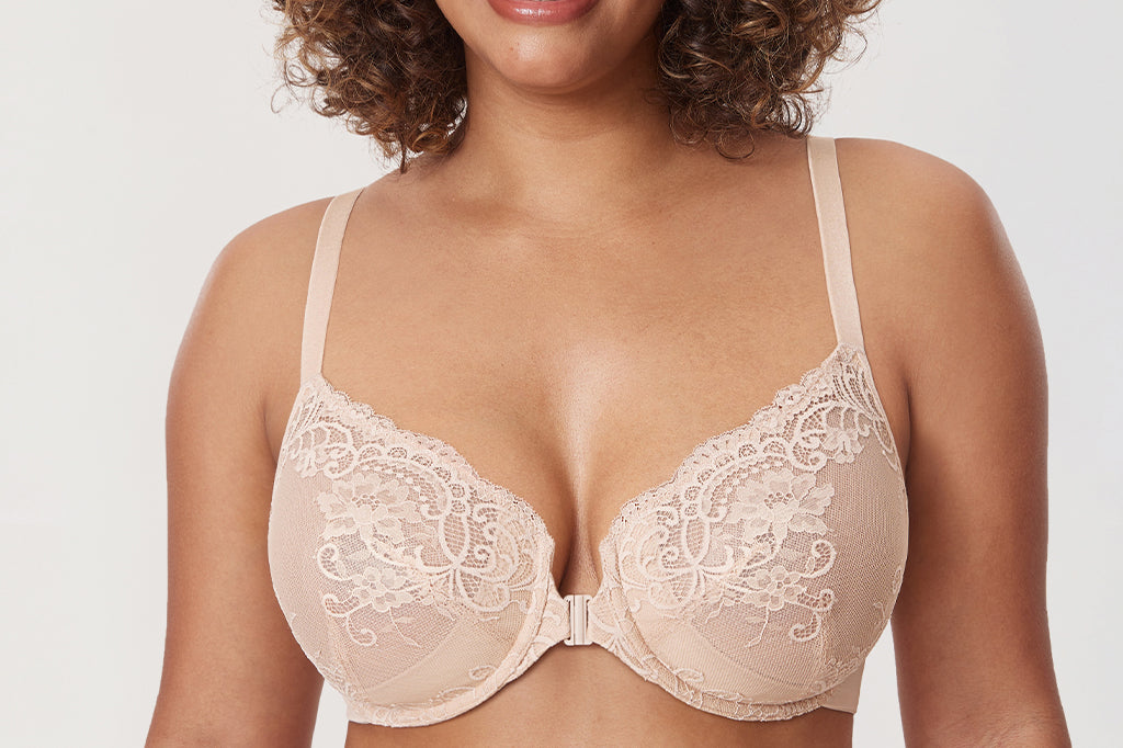 Women's Vintage Lace Front Closure Bra Beige
